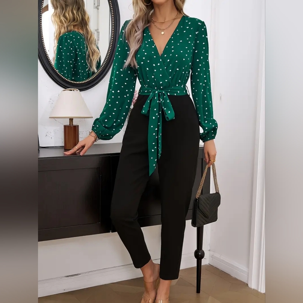 Like New Womens Size XL Bubble Sleeve Tie Waist Long Sleeve Jumpsuit